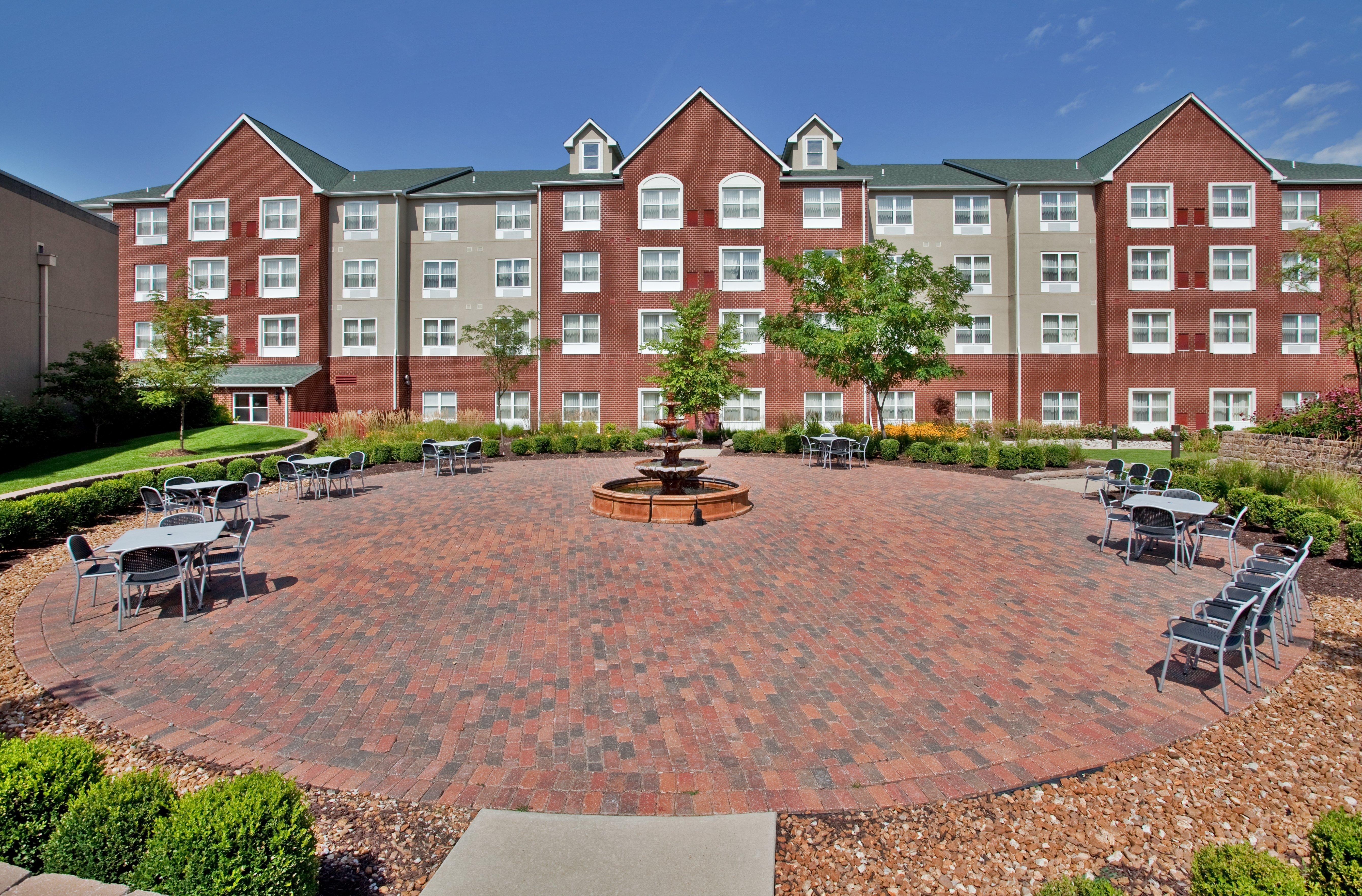 Holiday Inn Express Hotel & Suites St. Louis West-O'Fallon By Ihg Exterior photo