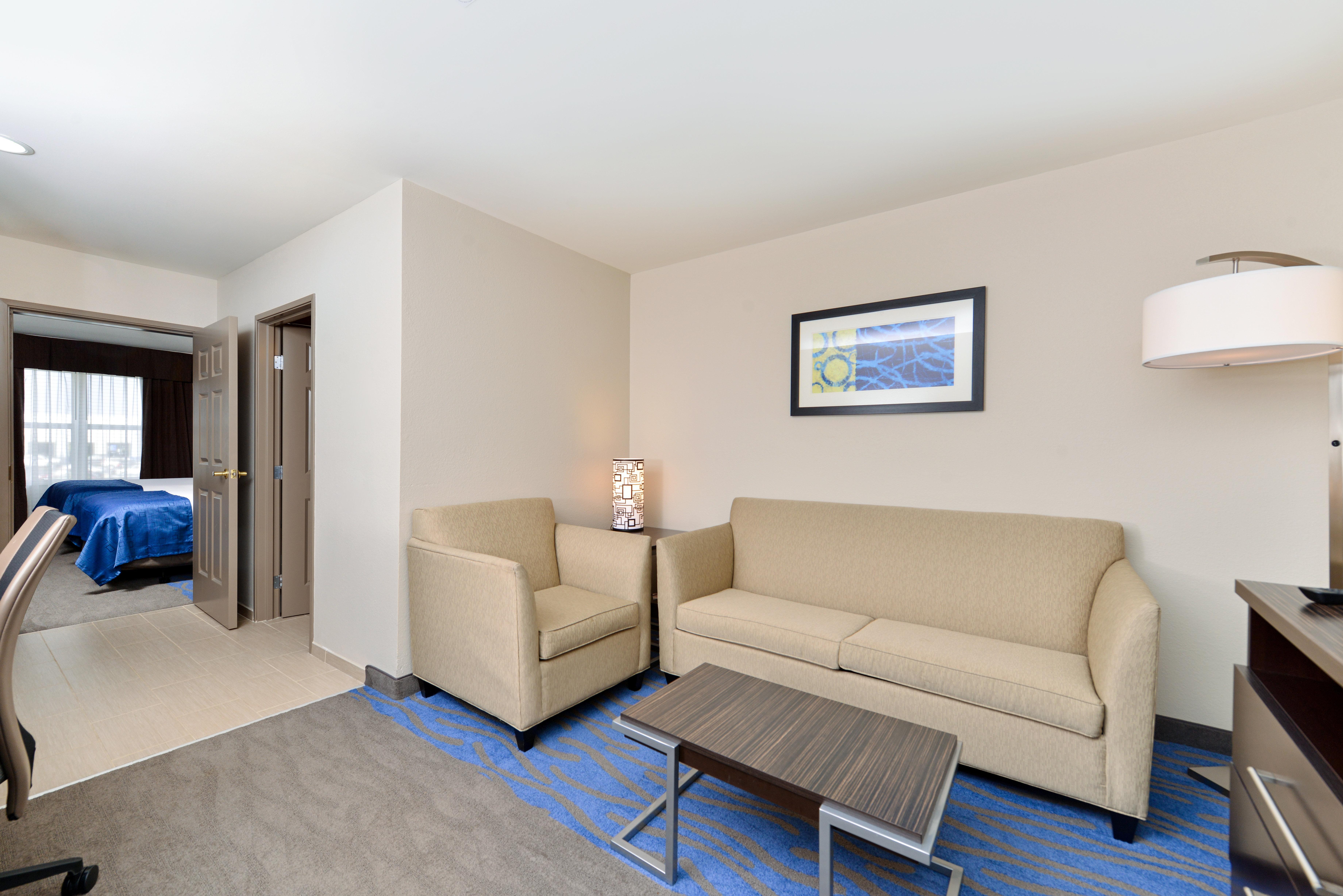 Holiday Inn Express Hotel & Suites St. Louis West-O'Fallon By Ihg Exterior photo