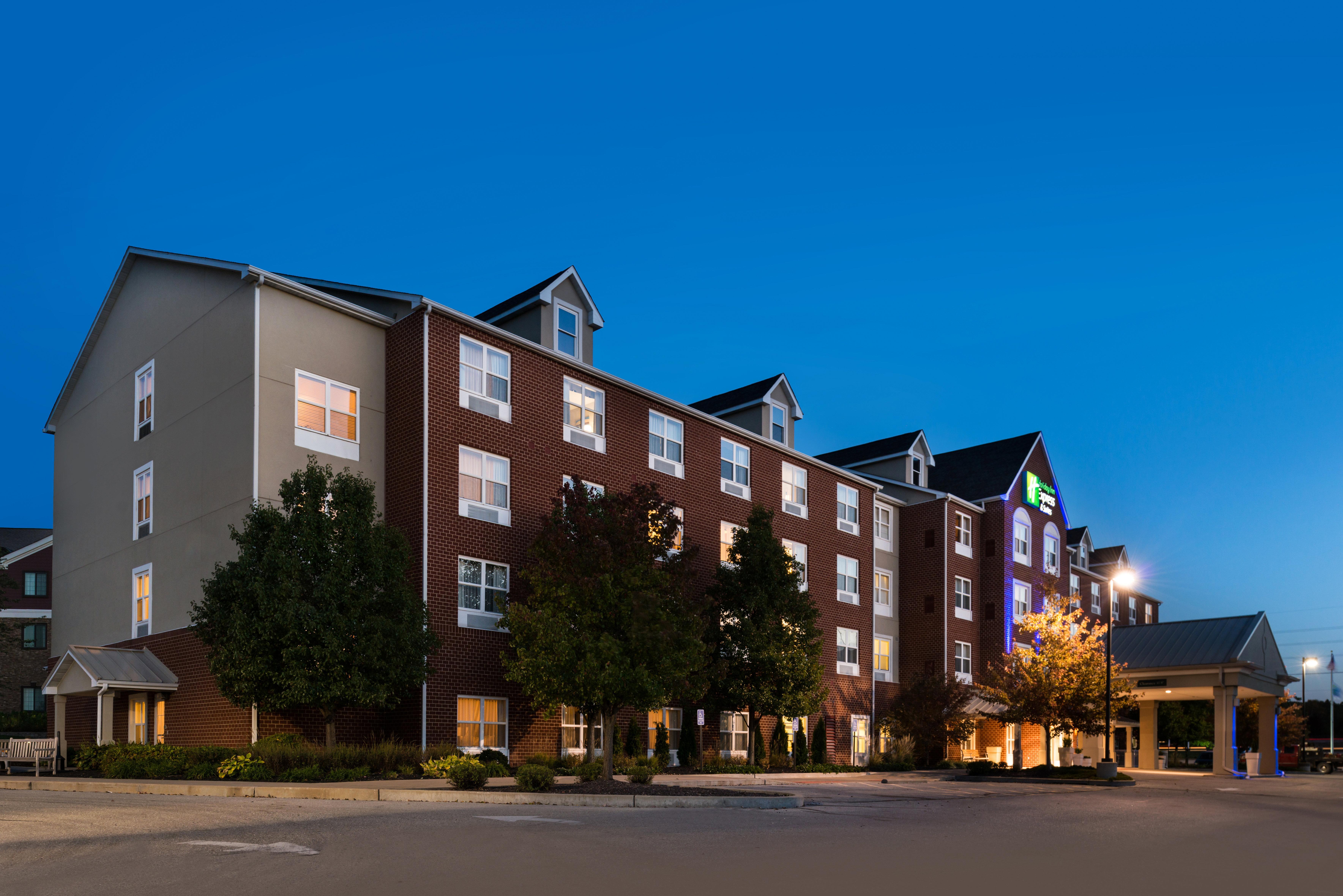 Holiday Inn Express Hotel & Suites St. Louis West-O'Fallon By Ihg Exterior photo