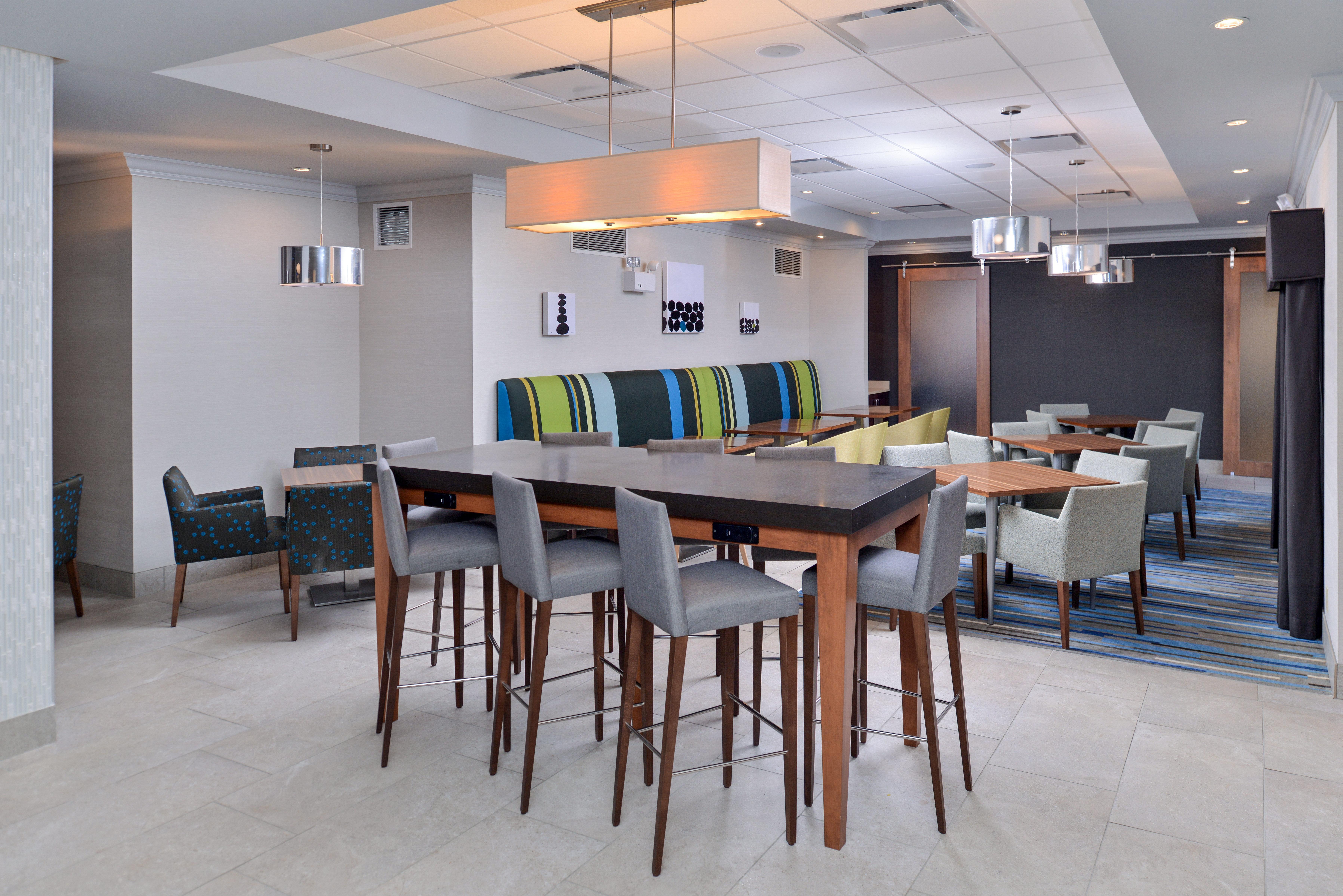 Holiday Inn Express Hotel & Suites St. Louis West-O'Fallon By Ihg Exterior photo